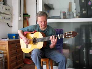 rolf with guitar 1