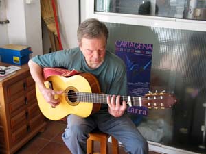 rolf with guitar